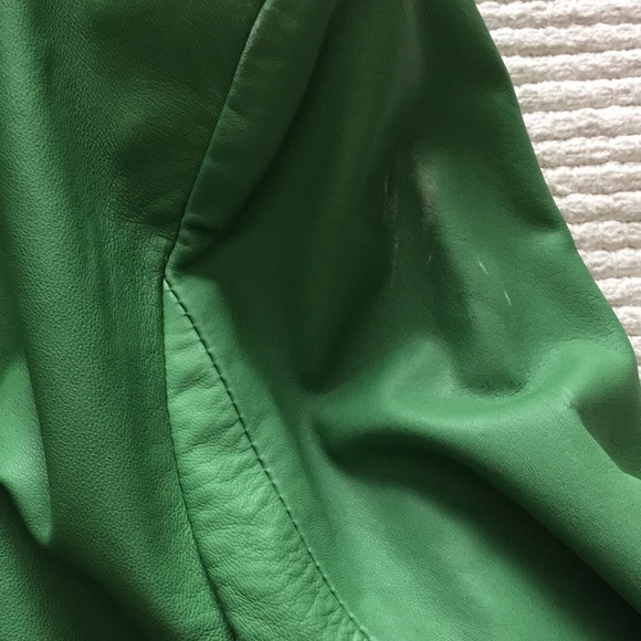 Cropped genuine lamb leather green jacket - Picture 5 of 5
